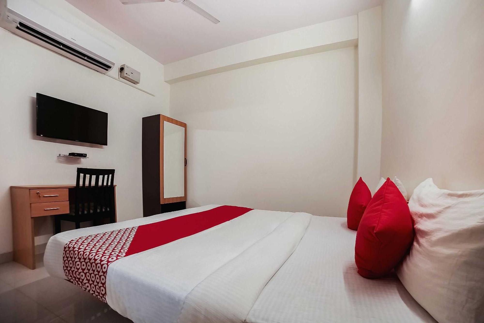 Hotel Live On Del5542 Nueva Delhi Exterior foto