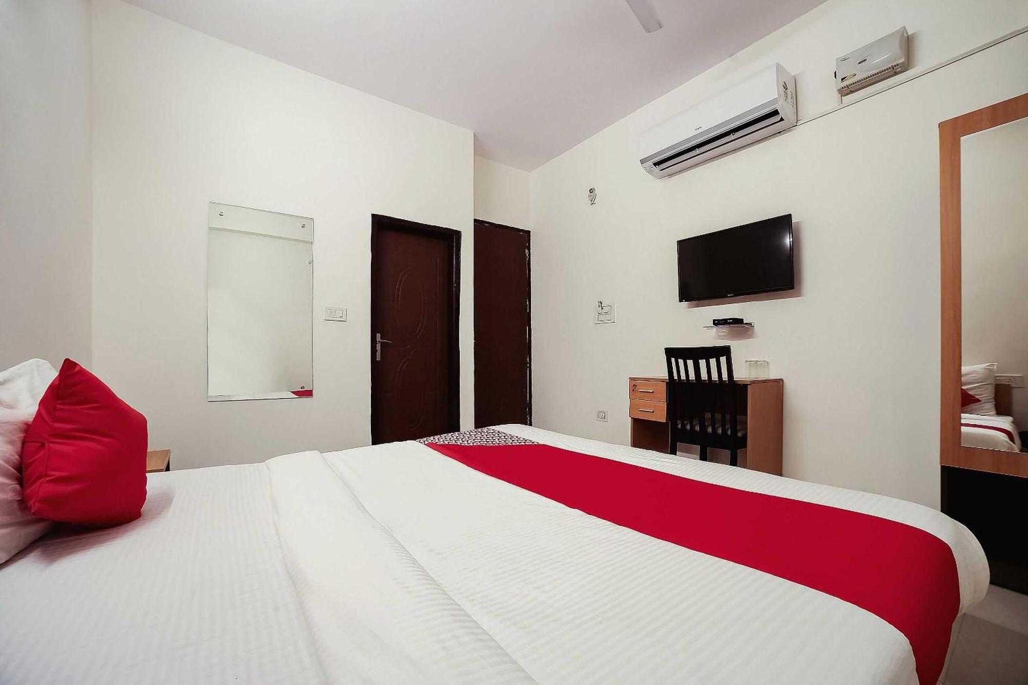 Hotel Live On Del5542 Nueva Delhi Exterior foto