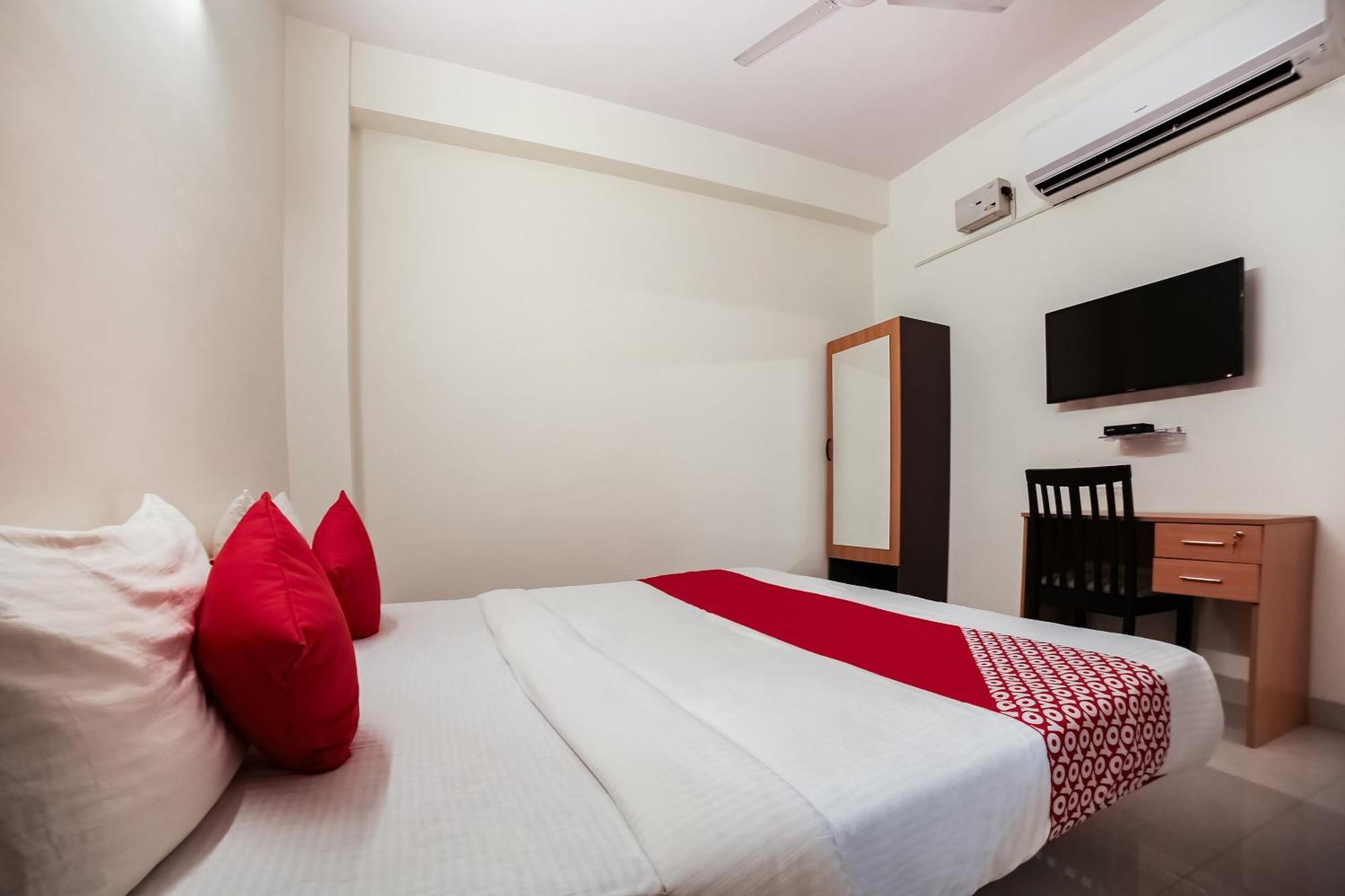 Hotel Live On Del5542 Nueva Delhi Exterior foto